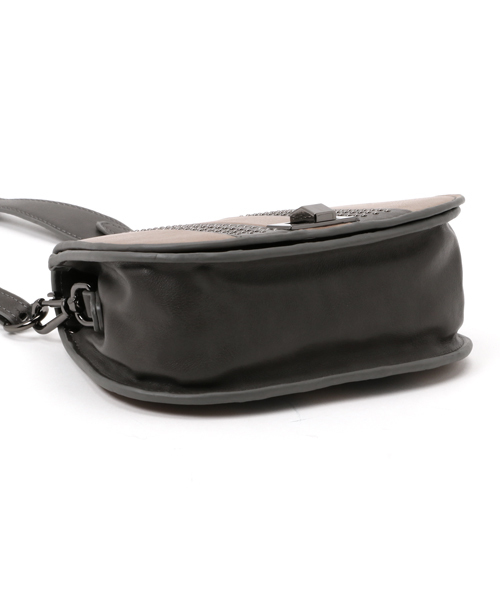 PLAIN CLOTHING（プレーンクロージング）の「フロントラインショルダーバッグ【PLAIN CLOTHING】（ショルダーバッグ・レディース・ブラック/ワイン/グリーン/グレー・FREE）」の11枚目の写真