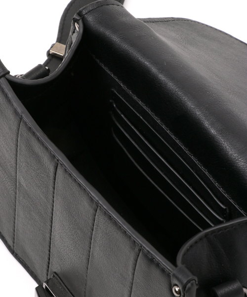 PLAIN CLOTHING（プレーンクロージング）の「フロントラインショルダーバッグ【PLAIN CLOTHING】（ショルダーバッグ・レディース・ブラック/ワイン/グリーン/グレー・FREE）」の8枚目の写真