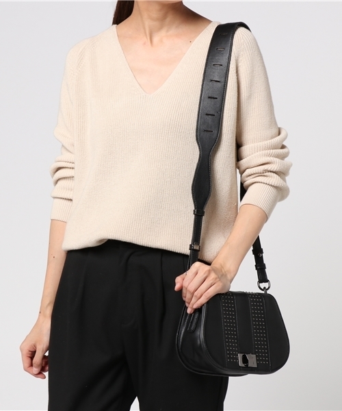 PLAIN CLOTHING（プレーンクロージング）の「フロントラインショルダーバッグ【PLAIN CLOTHING】（ショルダーバッグ・レディース・ブラック/ワイン/グリーン/グレー・FREE）」の5枚目の写真