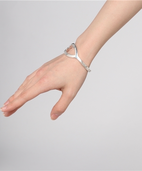 PHILIPPE AUDIBERT（フィリップ オーディベール）の「PHILIPPE AUDIBERT /  Lyroy bracelet s（バングル/リストバンド・レディース・シルバー・FREE）」の4枚目の写真