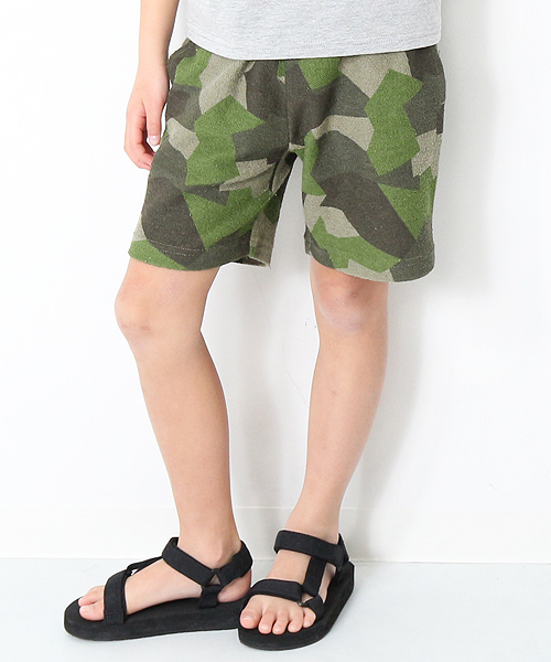 devirock(デビロック)の「総柄裏使いハーフパンツ (その他パンツ・キッズ・ホワイト×ブラック/ホワイト×ネイビー/ネイビー/カモフラージュ/ターコイズブルー/ホワイト系その他/ブルー系その他2/グリーン系その他/レッド系その他/ブルー系その他・100cm/140cm/110cm/130cm/160cm/150cm/120cm)」の1枚目の写真