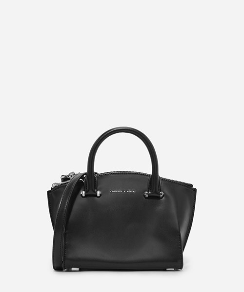 CHARLES & KEITH(チャールズ & キース)の「カーブジップハンドバッグ / CURVED ZIP HANDBAG(ハンドバッグ・レディース・プラム/レンガ/ブラック・S)」の2枚目の写真