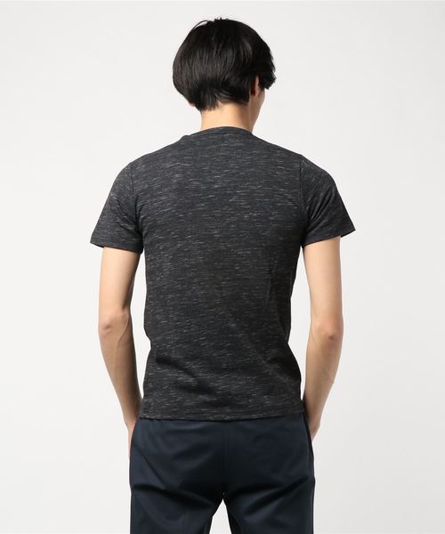 Denime(ドゥニーム)の「ダン染めVネックTシャツ(Tシャツ/カットソー・メンズ・ブルー/グリーン/レッド/ブラック/オートミール・X-LARGE/LARGE/SMALL/MEDIUM)」の6枚目の写真