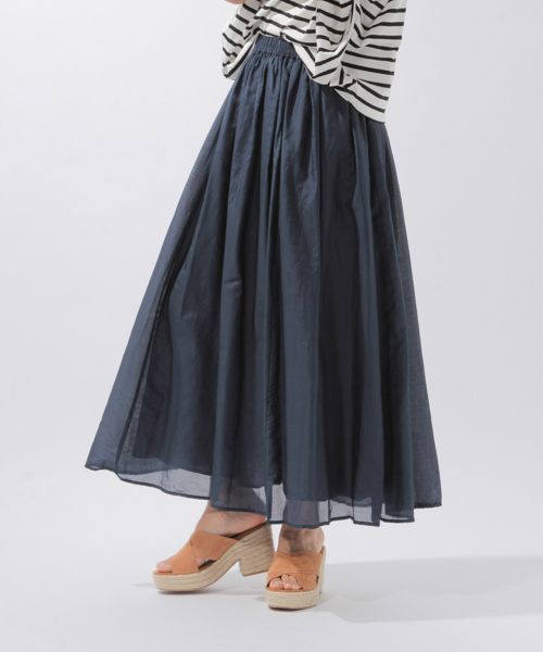 laboratory work（ラボラトリーワーク）の「コットンシルクカラーマキシスカート【WEB限定カラーあり】（スカート・レディース・グリーン/ピンク/イエロー/ネイビー/ラベンダー/ブルー系その他・M/MEDIUM）」の4枚目の写真