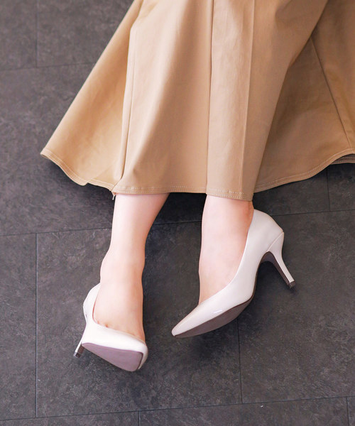 menue（メヌエ）の「ポインテッドトゥ 美脚魅せ 8cmヒールパンプス（パンプス・レディース・アイボリー/ピンクベージュ/グレイッシュベージュ/ブラック/スモークピンク/ベージュ系その他/ブラック系その他/ホワイト/グリーン系その他/レッド系その他/ライトグレー/ネイビー/ブラウン系その他・21.5cm/25.5cm/22.5cm/23.5cm/22.0cm/23.0cm/24.5cm/25.0cm/26.0cm/26.5cm/24.0cm/27.0cm/21.0cm）」の20枚目の写真
