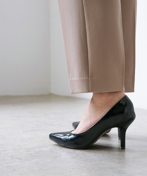 menue（メヌエ）の「ポインテッドトゥ 美脚魅せ 8cmヒールパンプス（パンプス・レディース・アイボリー/ピンクベージュ/グレイッシュベージュ/ブラック/スモークピンク/ベージュ系その他/ブラック系その他/ホワイト/グリーン系その他/レッド系その他/ライトグレー/ネイビー/ブラウン系その他・21.5cm/25.5cm/22.5cm/23.5cm/22.0cm/23.0cm/24.5cm/25.0cm/26.0cm/26.5cm/24.0cm/27.0cm/21.0cm）」の22枚目の写真