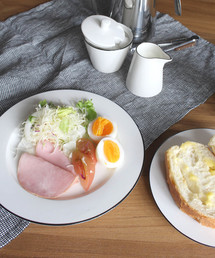 a.depeche（アデペシュ）の「standard-line plate M black / スタンダードラインプレート M ブラック（食器・メンズ）」