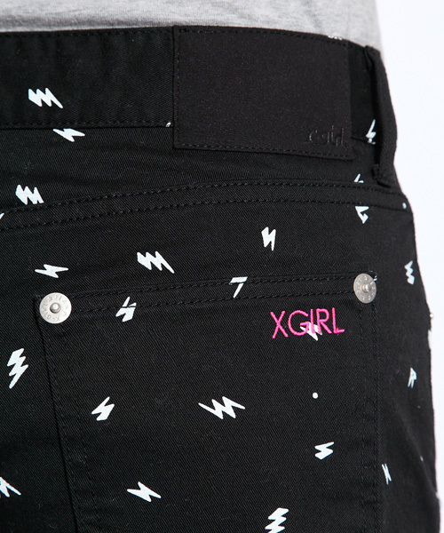 X-girl(エックスガール)の「POP PRINT SHORTS(その他パンツ・レディース・ブラック/グリーン/ブルー・0/1/2)」の7枚目の写真