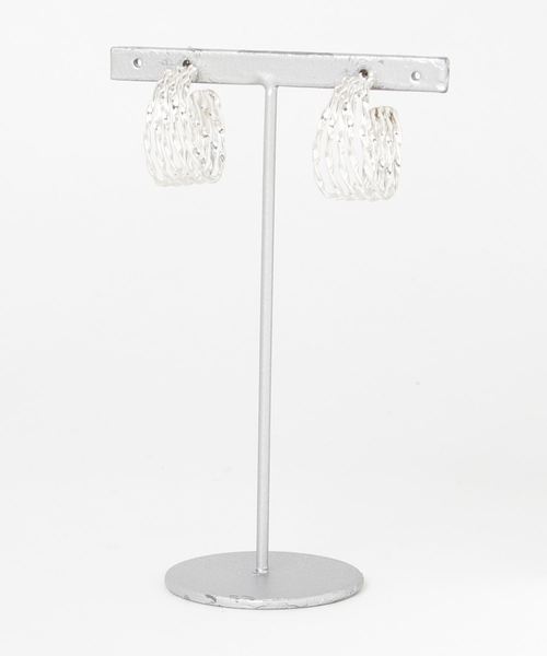TONE SELECT GOODS(トーンセレクトグッズ)の「【925 SILVER ACC】5ツイストリングピアスSV925(OG)(ピアス(両耳用)・レディース・シルバー・FREE)」の3枚目の写真