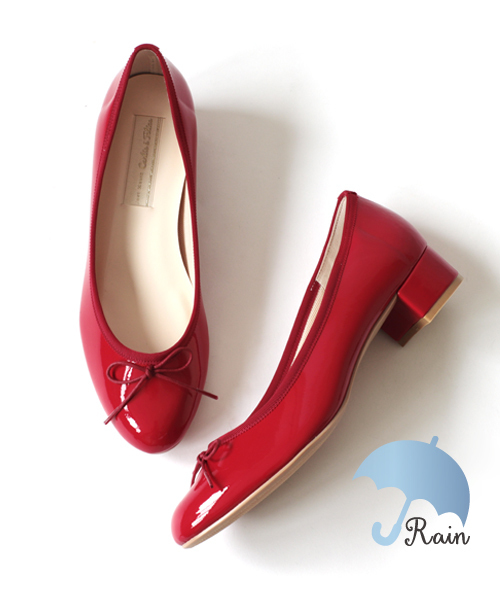 Carlie e felice（カーリーエフェリーチェ）の「【晴雨兼用】ラウンドトゥレインパンプス【Carlie e felice/カーリーエフェリーチェ】（パンプス・レディース・ブラック/レッド/ブラウン系その他/ゴールド/シルバー/グレイッシュブルー・22.5cm/23.5cm/24.5cm/23.0cm/24.0cm/22.0cm/25.0cm）」の15枚目の写真