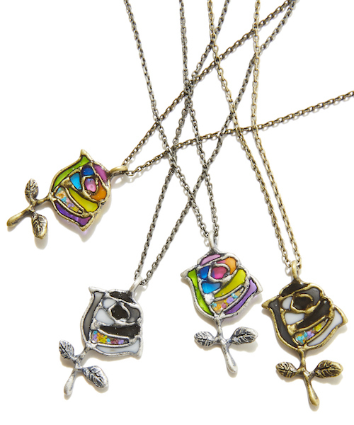 rehacer(レアセル)の「rehacer : Stained glass Rose Necklace Made in Japan / ステンドグラス ローズ ネックレス メイドインジャパン(ネックレス・メンズ・シルバー系その他/ゴールド系その他/シルバー系その他2/ゴールド系その他2・FREE)」の6枚目の写真