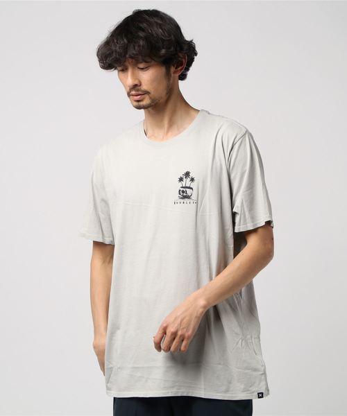 Hurley (ハーレー)の「M BNZ DAY DREAM TEE SS / バックプリントTシャツ / ユニセックス(Tシャツ/カットソー・メンズ・グレー/ピンク・SMALL/MEDIUM/LARGE)」の5枚目の写真