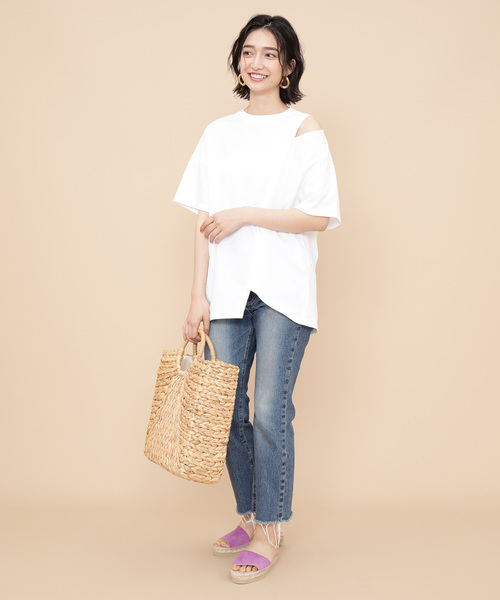 ADAM ET ROPE'（アダムエロペ）の「ショルダースリットＴＥＥ（Tシャツ/カットソー・レディース・ネイビー/ホワイト/カーキ・FREE）」の13枚目の写真