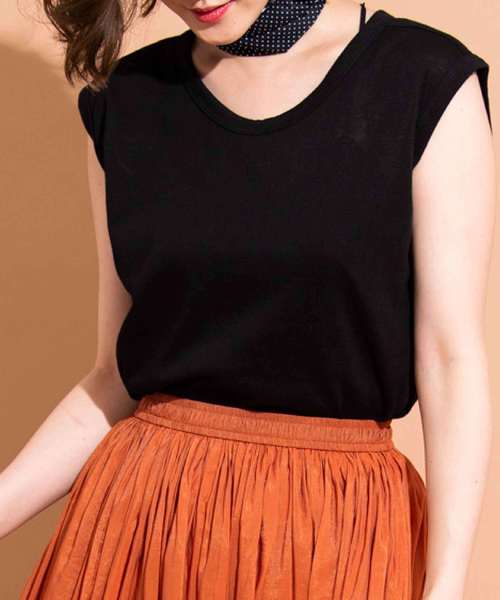 Aunt Marie's（アントマリーズ）の「AUNT MARIE'S リネンライクスラブノースリカットソー（Tシャツ/カットソー・レディース・ブラック/ブラウン/オレンジ/ホワイト/ベージュ・FREE）」の2枚目の写真