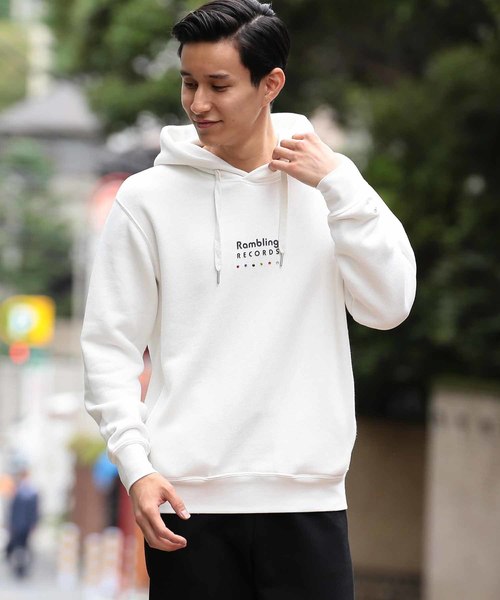 MEN'S BIGI（メンズビギ）の「【Rambling RECORDS×MEN'S BIGI】ロゴプリントパーカー（パーカー・メンズ・ホワイト/ブラック/グレー・S/M/L）」の4枚目の写真