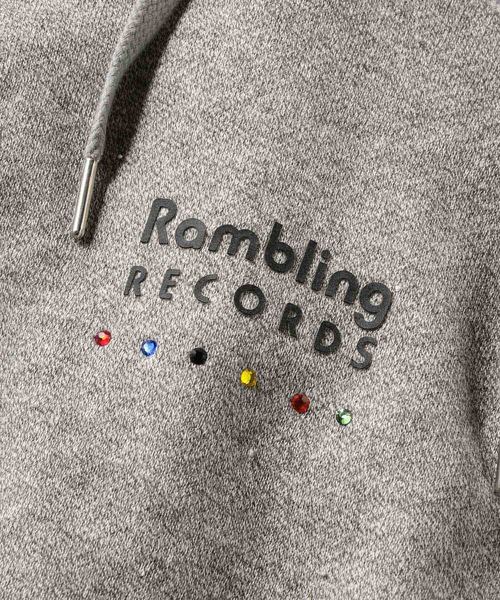 MEN'S BIGI（メンズビギ）の「【Rambling RECORDS×MEN'S BIGI】ロゴプリントパーカー（パーカー・メンズ・ホワイト/ブラック/グレー・S/M/L）」の17枚目の写真