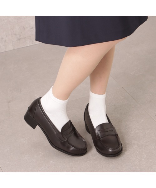 CEDAR CREST（セダークレスト ）の「【CEDAR CREST】学生靴 洗えるローファー ヒールアップタイプ【22.5cm～25.5cm】（ローファー・レディース・ブラック/ダークブラウン・22.5cm/23.5cm/24.5cm/25.5cm/23.0cm/24.0cm/25.0cm）」の2枚目の写真
