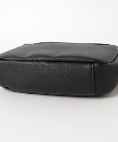 WEGO(ウィゴー)の「WEGO/シンセティックレザージップミニショルダーバッグ(ショルダーバッグ・メンズ・ブラック/ブラック系その他/グレー/その他1・FREE)」の5枚目の写真