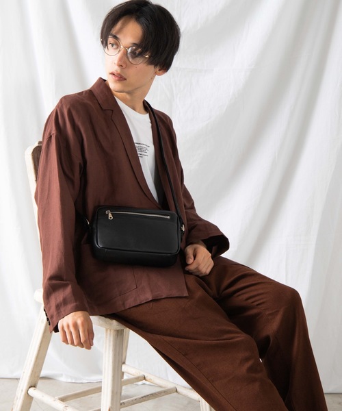 WEGO(ウィゴー)の「WEGO/シンセティックレザージップミニショルダーバッグ(ショルダーバッグ・メンズ・ブラック/ブラック系その他/グレー/その他1・FREE)」の18枚目の写真