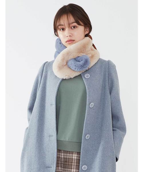 POU DOU DOU(プードゥドゥ)の「パッチワークファーマフラー(マフラー・レディース・グレー/アイボリー・8)」の4枚目の写真