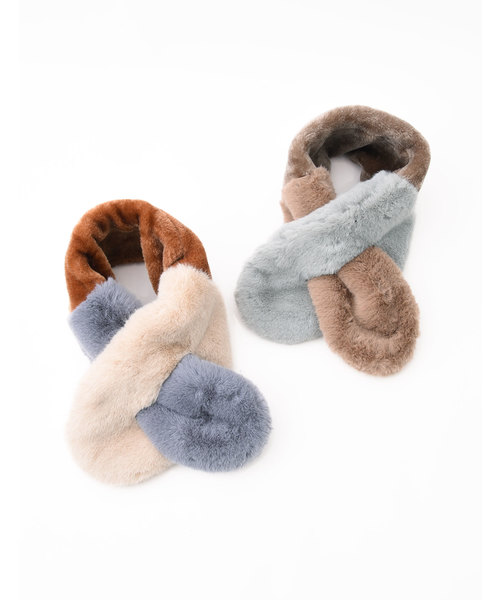 POU DOU DOU(プードゥドゥ)の「パッチワークファーマフラー(マフラー・レディース・グレー/アイボリー・8)」の6枚目の写真