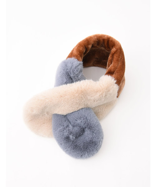 POU DOU DOU(プードゥドゥ)の「パッチワークファーマフラー(マフラー・レディース・グレー/アイボリー・8)」の8枚目の写真