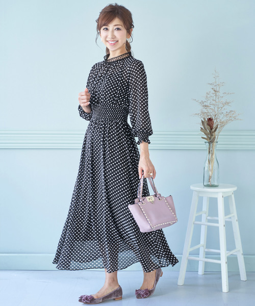 Prima Scherrer(プリマシェレル)の「レース スタンドカラー フラワー & ドット プリント ロング ワンピース Prima Scherrer(ワンピース・レディース・ブラック/ネイビー/アイボリー/サーモンピンク・F)」の1枚目の写真