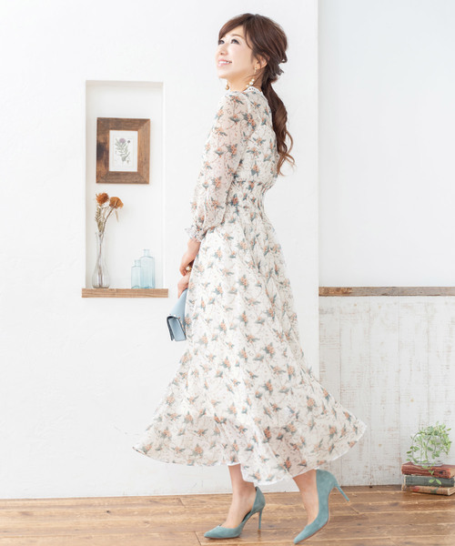 Prima Scherrer(プリマシェレル)の「レース スタンドカラー フラワー & ドット プリント ロング ワンピース Prima Scherrer(ワンピース・レディース・ブラック/ネイビー/アイボリー/サーモンピンク・F)」の5枚目の写真