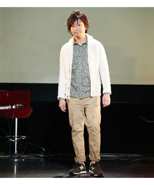 KATHARINE HAMNETT LONDON （キャサリンハムネットロンドン）の「BOTANICAL GARDEN PRINT / プリントパンツ（スラックス・メンズ・ホワイト/ブラック/ベージュ・SMALL/MEDIUM/AL/LARGE）」の16枚目の写真