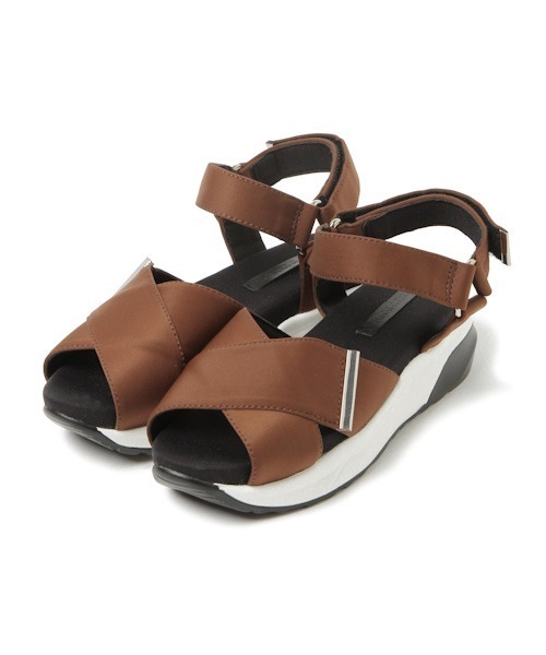 PAGEBOY（ページボーイ）の「クロスダイバーサンダル（サンダル・レディース・ブラック/ダークブラウン/オフホワイト・MEDIUM/SMALL/LARGE）」の7枚目の写真