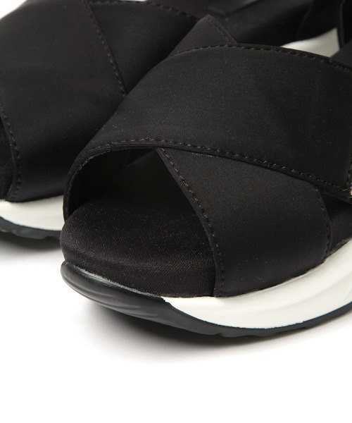 PAGEBOY（ページボーイ）の「クロスダイバーサンダル（サンダル・レディース・ブラック/ダークブラウン/オフホワイト・MEDIUM/SMALL/LARGE）」の13枚目の写真