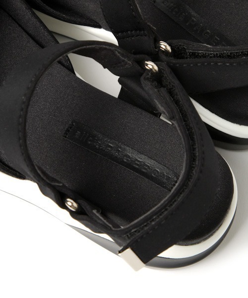 PAGEBOY（ページボーイ）の「クロスダイバーサンダル（サンダル・レディース・ブラック/ダークブラウン/オフホワイト・MEDIUM/SMALL/LARGE）」の17枚目の写真