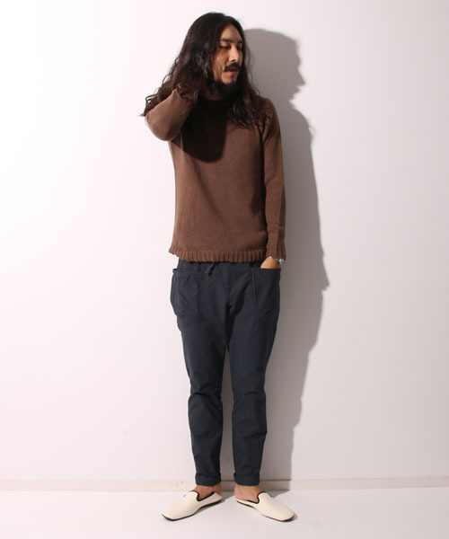 AMERICAN RAG CIE（アメリカンラグシー）の「【オンライン限定セール対象品】AMERICAN RAG CIE ソフトタッチローゲージコットンニット 109-TMK-M142-KN001（ニット/セーター・メンズ・ベージュ/ネイビー/ブラウン・2/1）」の8枚目の写真