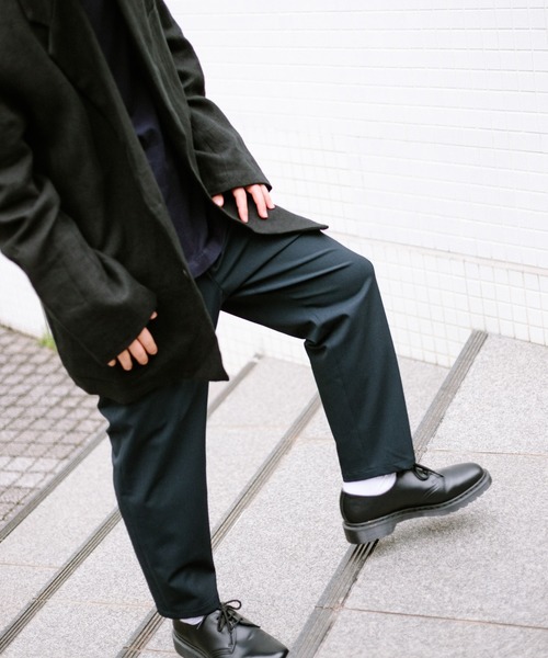 ADAM ET ROPE'（アダムエロペ）の「2WAYストレッチ イージーアンクルテーパードパンツ（スラックス・メンズ・ネイビー/グレー/ブラック・L/M）」の5枚目の写真