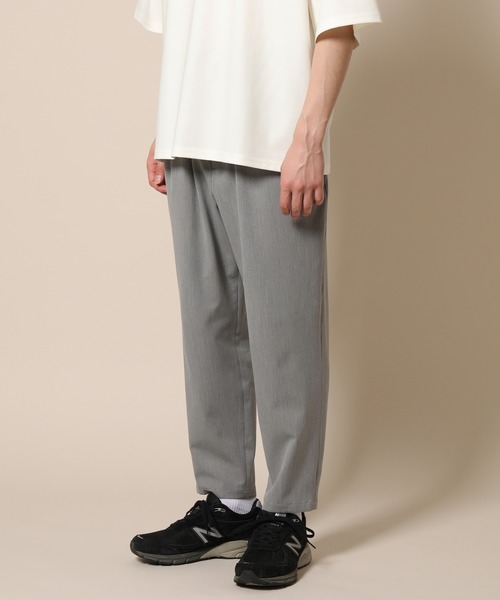 ADAM ET ROPE'（アダムエロペ）の「2WAYストレッチ イージーアンクルテーパードパンツ（スラックス・メンズ・ネイビー/グレー/ブラック・L/M）」の9枚目の写真