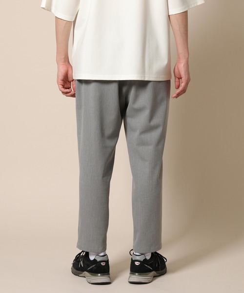 ADAM ET ROPE'（アダムエロペ）の「2WAYストレッチ イージーアンクルテーパードパンツ（スラックス・メンズ・ネイビー/グレー/ブラック・L/M）」の11枚目の写真
