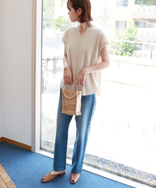 andme(アンドミー)の「ワッフルフレンチスリーブキーネックTシャツ(Tシャツ/カットソー・レディース・チャコールグレー/アイボリー/グレー系その他/ブラック/ベージュ・M)」の10枚目の写真