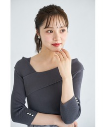 オフショルダー」に該当するトップス（ビジュー）ファッション