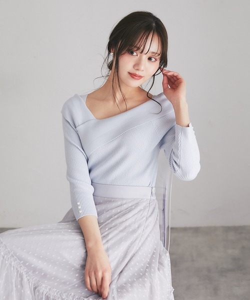 tocco closet(トッコ クローゼット)の「袖口パール付きアシメリブニットプルオーバー(ニット/セーター・レディース・ベージュ/ピンク系その他/ブラック/アイボリー/レモンイエロー/ダークブラウン/サックスブルー/ネイビー/ピンク/オレンジ/ミント/カーキ/チャコールグレー/マスタード/ボルドー/その他・M)」の21枚目の写真