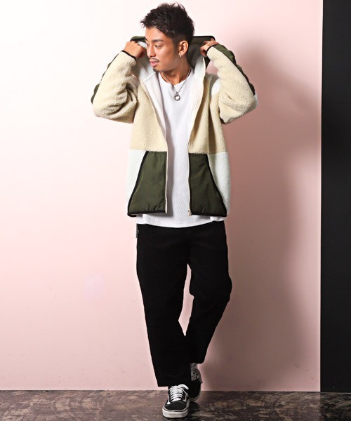 LUXSTYLE(ラグスタイル)の「ナイロン配色切替ボアジップパーカー(パーカー・メンズ・ブラック/アイボリー/ベージュ・L/XL/M)」の6枚目の写真