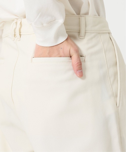 E.TAUTZ（イートウツ）の「【E.TAUTZ / イートウツ】 別注 PLETED PANTS 'ECRU'（デニムパンツ・メンズ・オフホワイト・30/32/34）」の10枚目の写真