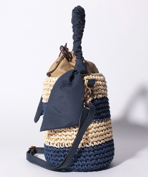 Via Demizon(ビアデミゾン)の「ボーダー柄の小ぶりの2WAYショルダーカゴバッグ(かごバッグ・レディース・ネイビー/ブラウン/カーキ・FREE)」の6枚目の写真