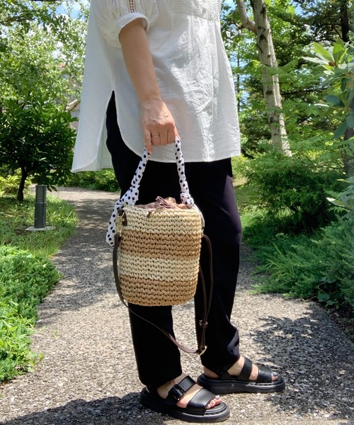 Via Demizon(ビアデミゾン)の「ボーダー柄の小ぶりの2WAYショルダーカゴバッグ(かごバッグ・レディース・ネイビー/ブラウン/カーキ・FREE)」の16枚目の写真