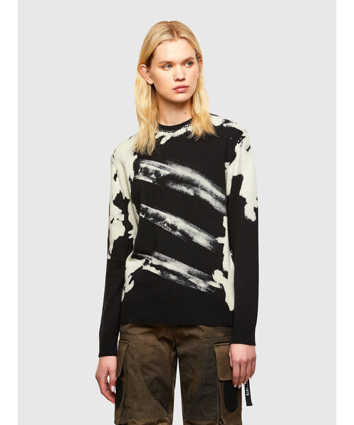 DIESEL(ディーゼル)の「レディース ニット ブリーチ カシミヤミックス(ニット/セーター・レディース・ブラック・LARGE/MEDIUM/SMALL/X-SMALL)」の1枚目の写真