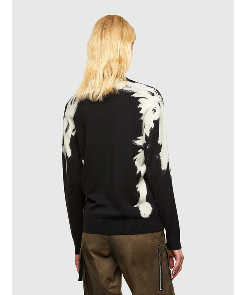 DIESEL(ディーゼル)の「レディース ニット ブリーチ カシミヤミックス(ニット/セーター・レディース・ブラック・LARGE/MEDIUM/SMALL/X-SMALL)」の6枚目の写真