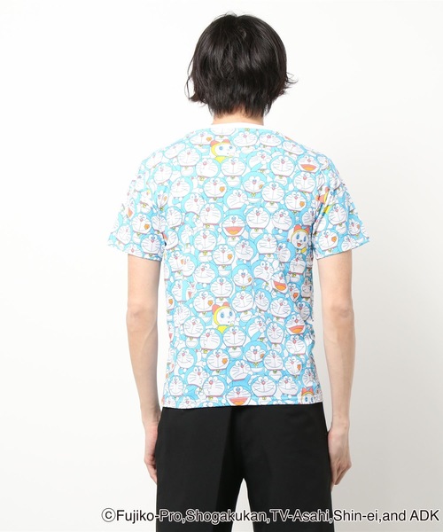 LB/S （エルビーエス）の「【ドラえもん】プリントＴシャツ（Tシャツ/カットソー・メンズ・ホワイト×パープル/スカイブルー/ホワイト×レッド/ライトブルー/ホワイト×イエロー/ホワイト×ピンク/ロイヤルブルー/ネイビー/ブルー/ホワイト×ネイビー/ダークブルー/ホワイト×ブラック/ホワイト×ブルー・MEDIUM/SMALL/LARGE）」の16枚目の写真