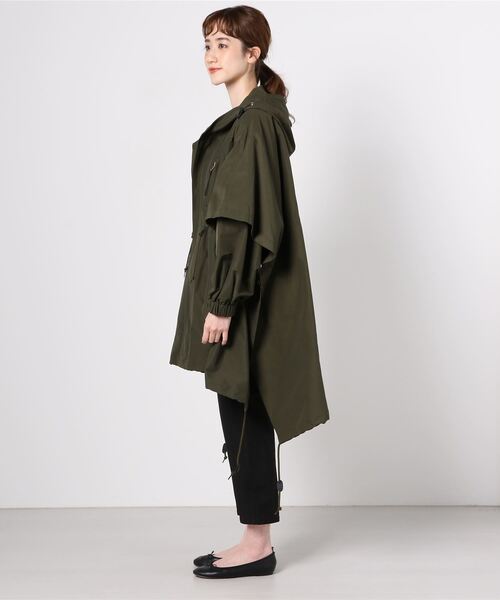 【新品未使用】G.V.G.V ポンチョレイヤードコート　38 G.V.G.V. - 【新品未使用】G.V.G.V ポンチョレイヤードコート 38