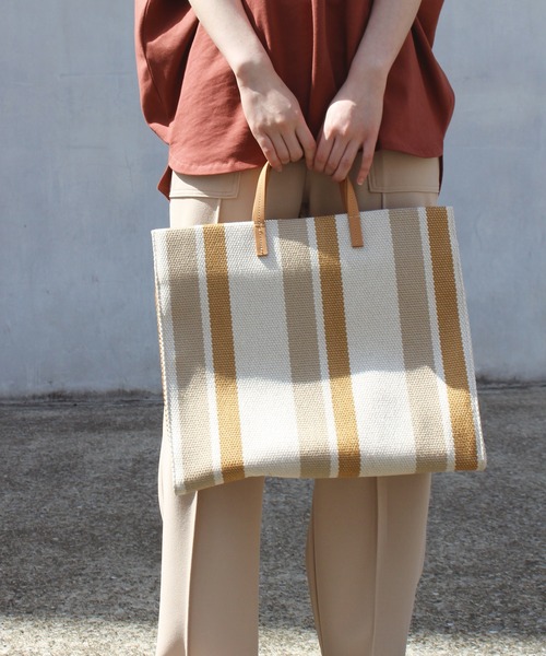 LAVEANGE（ラビアンジェ）の「[A4サイズ対応][2WAY] ストライプトートバッグ /ショルダーバッグ（トートバッグ・レディース・ブラック/ベージュ/グリーン・FREE）」の8枚目の写真