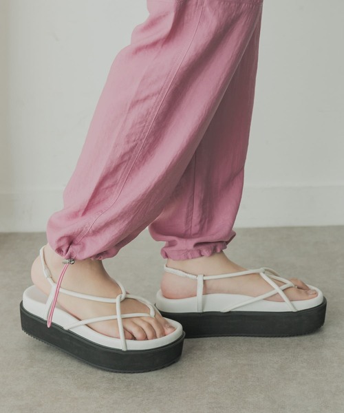 KBF+（ケービーエフプラス）の「KBF+　ナローカーゴパンツ（その他パンツ・レディース・チャコールグレー/パープル系その他/ブルー系その他・ONE）」の16枚目の写真