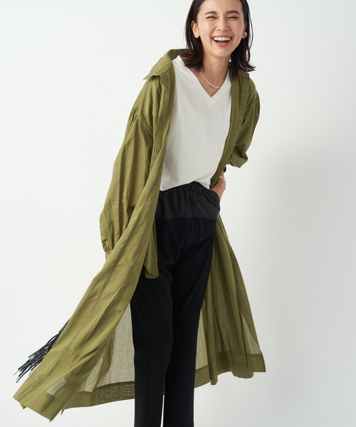 RIVE DROITE（リヴドロワ）の「デコルテの抜け感が小顔効果に　プレーティング天竺Vネックカットソー（Tシャツ/カットソー・レディース・オフホワイト/ブラック/バーガンディー・FREE）」の11枚目の写真